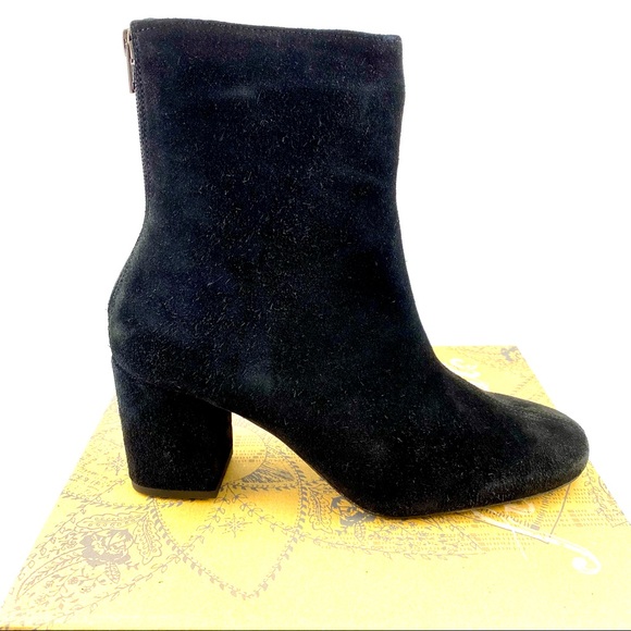 Free People Cecile Block Heel black suede Bootie - Picture 12 of 12
